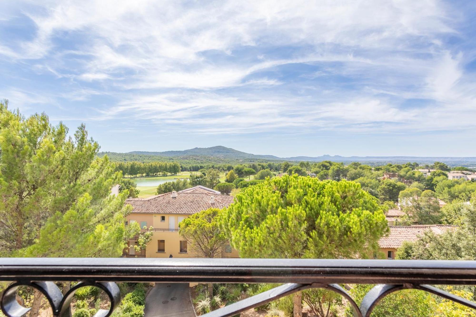 Village Pierre&Vacances Pont Royal en Provence Mallemort Exterior foto
